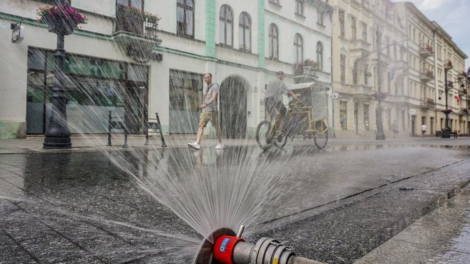 ZWiK na czas upałów wystawi kurtynę wodną ZWiK na czas upałów wystawi kurtynę wodną - fot. z arch. UMŁ