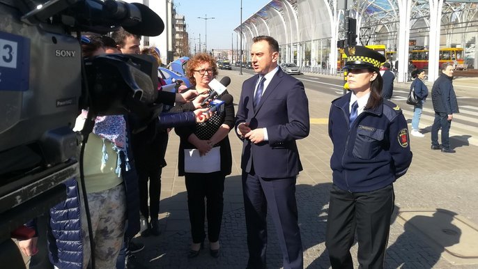 Wiceprezydent Trela namawia, aby zgłaszać miejsca, które tez należy uporządkować Wiceprezydent Trela namawia, aby zgłaszać miejsca, które tez należy uporządkować - fot. Monika Pawlak / UMŁ