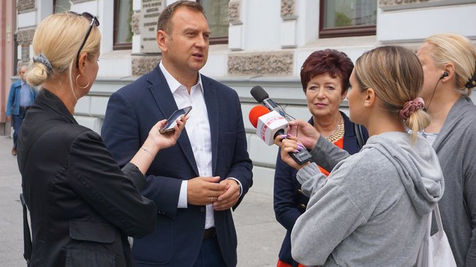"Sierpniową maturę" łatwiej zdać po miejskich korepetycjach "Sierpniową maturę" łatwiej zdać po miejskich korepetycjach - fot. Monika Pawlak / UMŁ