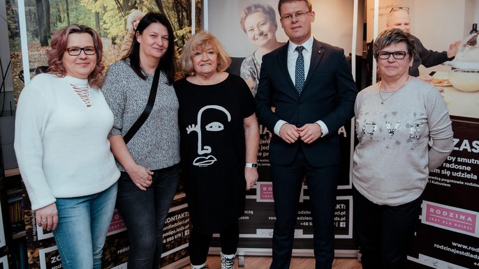 Rodzina jest dla dzieci - nowa odsłona kampanii społecznej, promującej pieczę zastępczą Rodzina jest dla dzieci - nowa odsłona kampanii społecznej, promującej pieczę zastępczą - fot. Radosław Żydowicz / UMŁ