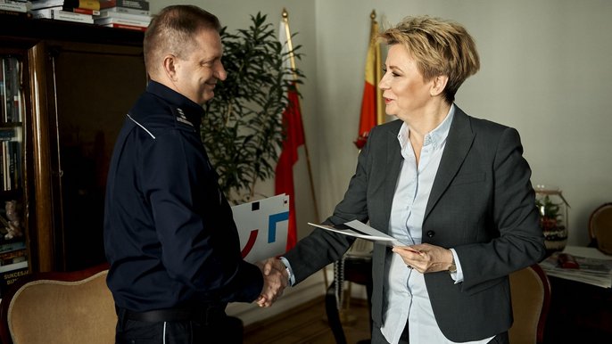 W Łodzi pojawią się dodatkowe patrole policji. Podpisano porozumienie W Łodzi pojawią się dodatkowe patrole policji. Podpisano porozumienie - fot. Radosław Jóźwiak / UMŁ