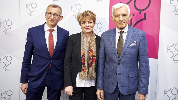 Od lewej: Krzysztof Kwiatkowski, Hanna Zdanowska, Jerzy Buzek Od lewej: Krzysztof Kwiatkowski, Hanna Zdanowska, Jerzy Buzek - fot. Radosław Jóźwiak / UMŁ