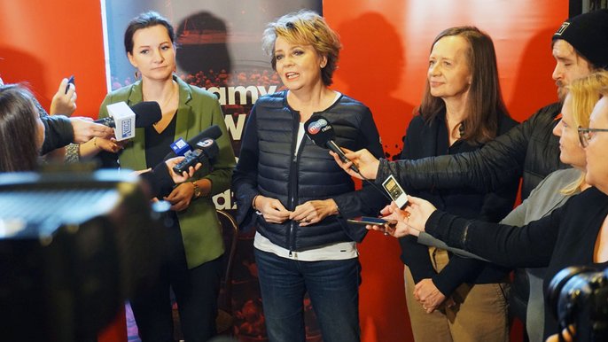 Na zdjęciu od lewej: Małgorzata Moskwa-Wodnicka, wiceprezydent Łodzi odpowiedzialna za kulturę, Prezydent Łodzi Hanna Zdanowska oraz Ewa Pilawska, dyrektor Teatru Powszechnego Na zdjęciu od lewej: Małgorzata Moskwa-Wodnicka, wiceprezydent Łodzi odpowiedzialna za kulturę, Prezydent Łodzi Hanna Zdanowska oraz Ewa Pilawska, dyrektor Teatru Powszechnego - fot. Monika Pawlak