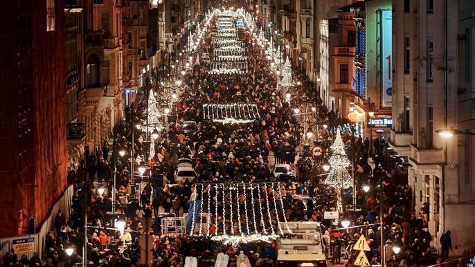 Świąteczna iluminacja ul. Piotrkowskiej z rekordowymi zasięgami! - fot. UMŁ