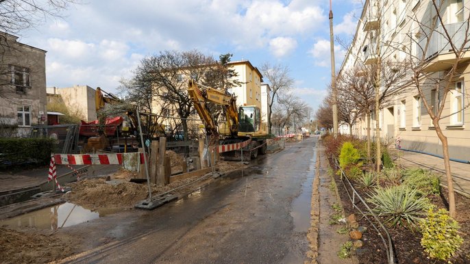 Prace na ulicy Drewnowskiej Prace na ulicy Drewnowskiej
