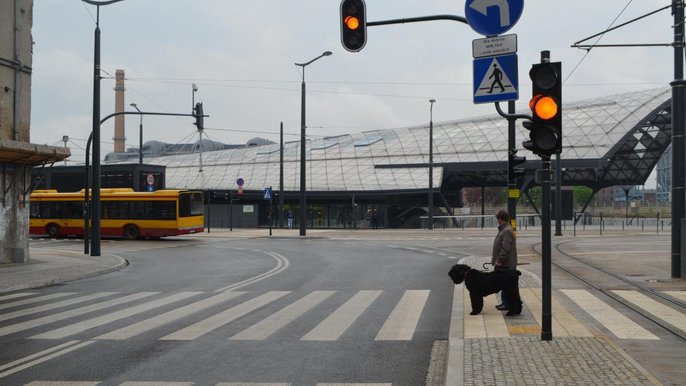 Rozwiązanie to m.in. ułatwi pieszym przejście przez jezdnię 