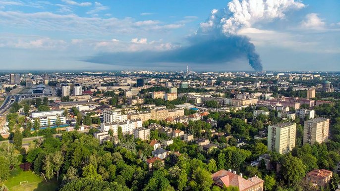 Z terenu Łodzi widoczny był dym unoszący się nad Zgierzem Z terenu Łodzi widoczny był dym unoszący się nad Zgierzem - fot. Stefan Brajter / UMŁ
