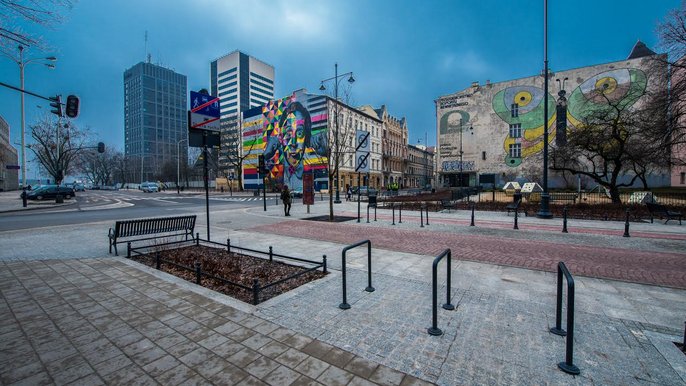 Skwer w pobliżu skrzyżowania ulic Traugutta i Sienkiewicza - fot. Witold Ancerowicz, UMŁ