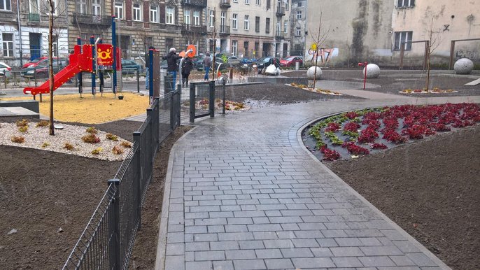 Dobiegają końca prace w największym parku kieszonkowym na Starym Polesiu Dobiegają końca prace w największym parku kieszonkowym na Starym Polesiu - fot. Wojciech Markiewicz / UMŁ
