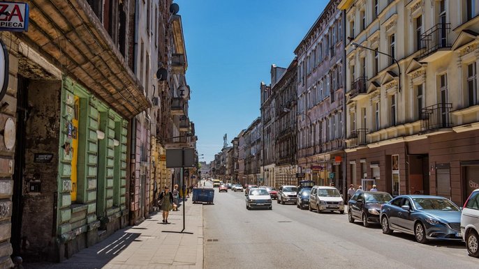 Wyłoniono pierwszych wykonawców remontów kamienic przy ul. Wschodniej. Łącznie zostanie tam odnowionych 9 nieruchomości miejskich oraz sama ulica. Wyłoniono pierwszych wykonawców remontów kamienic przy ul. Wschodniej. Łącznie zostanie tam odnowionych 9 nieruchomości miejskich oraz sama ulica. - fot. Radosław Żydowicz