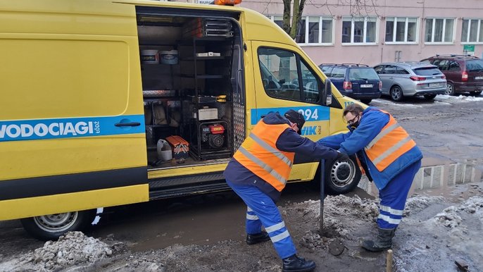Usuwanie awarii wodociągowych spowodowanych niskimi temperaturami Usuwanie awarii wodociągowych spowodowanych niskimi temperaturami