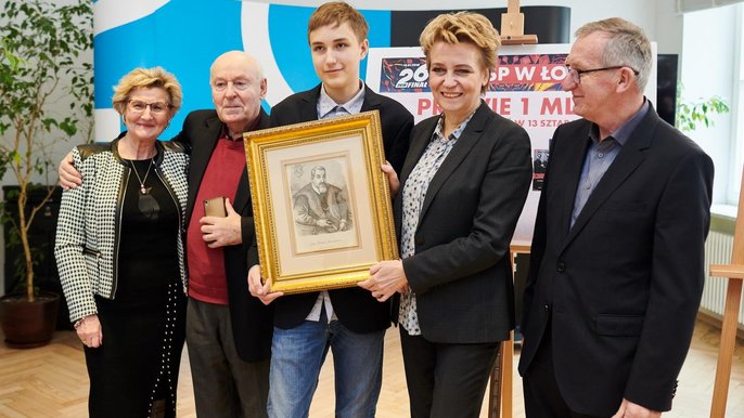 Jednym z przedmiotów, które otrzymała na licytację WOŚP prezydent Hanna Zdanowska, był drzeworyt Jana Matejki, ofiarowany na aukcję przez Jerzego Dudara – kolekcjonera malarstwa. Drzeworyt z 1870 roku – naszkicował na drewnie Jan Matejko Jednym z przedmiotów, które otrzymała na licytację WOŚP prezydent Hanna Zdanowska, był drzeworyt Jana Matejki, ofiarowany na aukcję przez Jerzego Dudara – kolekcjonera malarstwa. Drzeworyt z 1870 roku – naszkicował na drewnie Jan Matejko - fot. Sebastian Glapiński