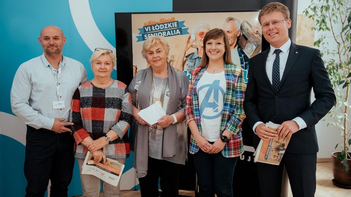 Do seniorów trafi 60 tysięcy bezpłatnych informatorów z programem tegorocznych Senioraliów Do seniorów trafi 60 tysięcy bezpłatnych informatorów z programem tegorocznych Senioraliów - fot. Radosław Żydowicz / UMŁ