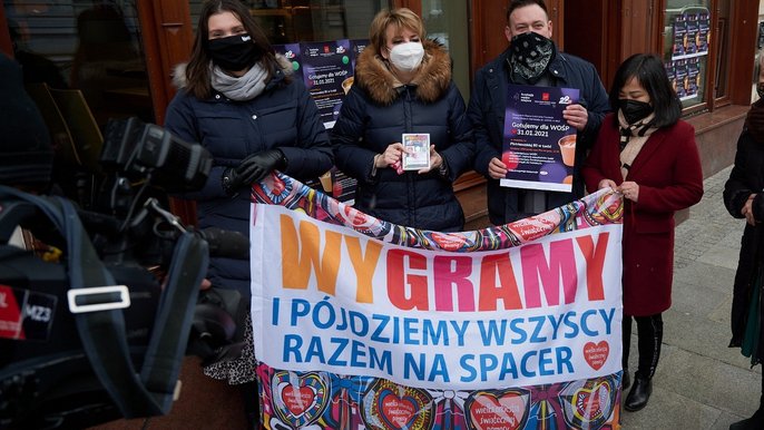 Na zdjęciu od lewej: Monika Langner - rzeczniczka Manufaktury, Hanna Zdanowska - prezydent Łodzi, Mikołaj Rykowski - prezes Fundacji Wolne Miejsce, Lilly Tran z restauracji PHO by Lilly Tran Na zdjęciu od lewej: Monika Langner - rzeczniczka Manufaktury, Hanna Zdanowska - prezydent Łodzi, Mikołaj Rykowski - prezes Fundacji Wolne Miejsce, Lilly Tran z restauracji PHO by Lilly Tran