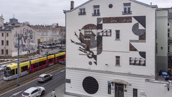 Unikalna instalacja ceramiczna zmienia przestrzeń miejską w Łodzi - fot. Stefan Brajter / UMŁ