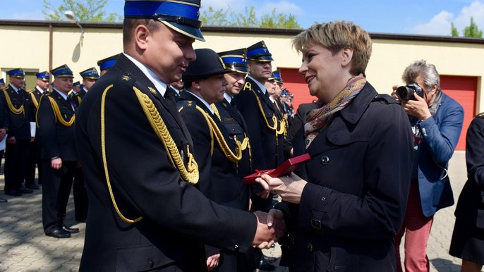 Awanse, dyplomy i nagrody dla najlepszych, czyli Dzień Strażaka 2019 w Łodzi Awanse, dyplomy i nagrody dla najlepszych, czyli Dzień Strażaka 2019 w Łodzi - fot. Paweł Łacheta / UMŁ