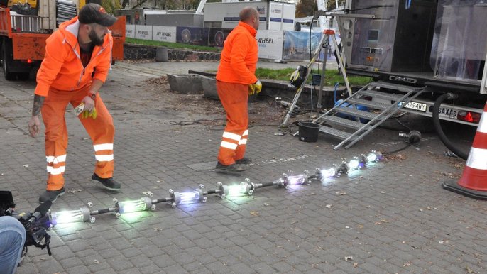 4 kilometry kanałów i rur wodociągowych naprawionych bez rozkopywania ulic 4 kilometry kanałów i rur wodociągowych naprawionych bez rozkopywania ulic - mat. prasowe